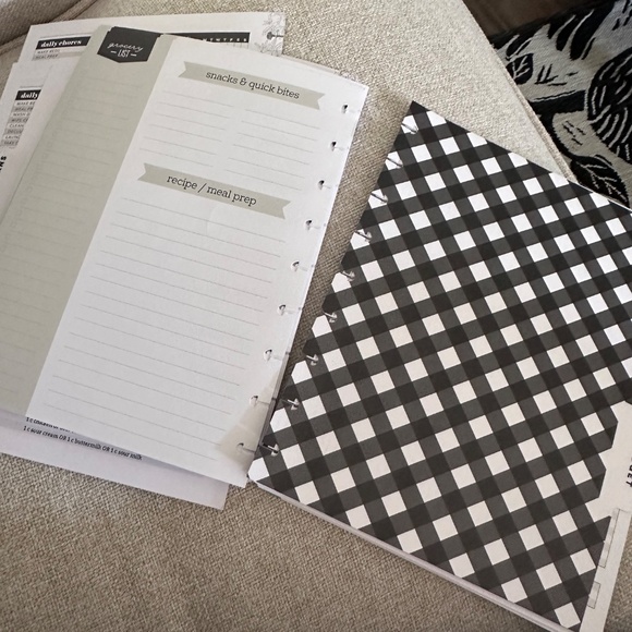 HAPPY PLANNER Bundle - Homebody Big Sticker book and Planner Paper - Partial - Picture 13 of 16